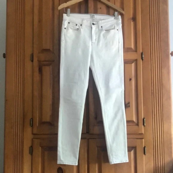 J Crew toothpick cream denim jeans. Classic style great wardrobe staple. - Picture 2 of 11
